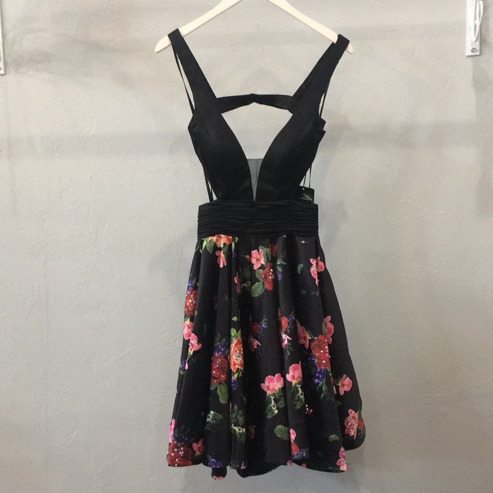BRAND NEW SHORT PROM DRESS!!! WITH TAGS!!!